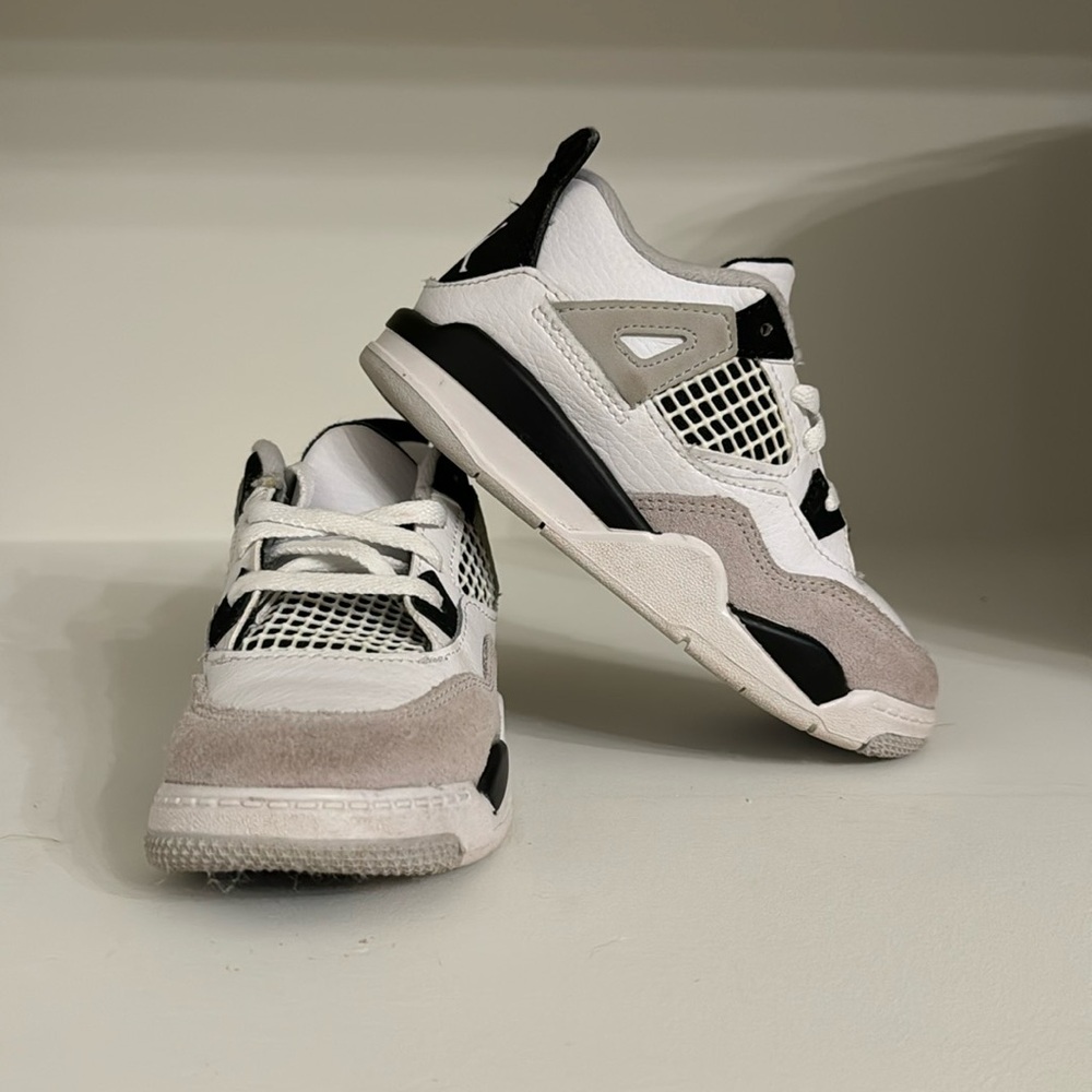 GENTLY WORN | KIDS | SIZE 9C | Jordan 4 Retro Military Black